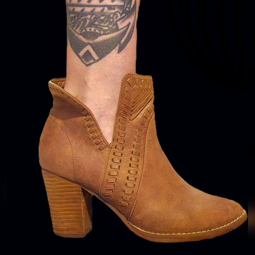 ZIGIsoho Halyn brown cutout ankle booties